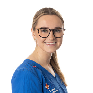 heath-vets-vet-in-burgess-hill-staff-team-member-Lauren-Cooper-Veterinary-Care-Assistant